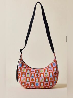 ✨ BAGGU Medium Nylon Crescent Bag✨